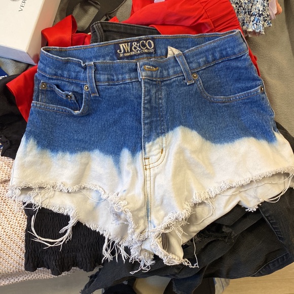 Jeanworks Bleach Dye Shorts - Picture 3 of 5